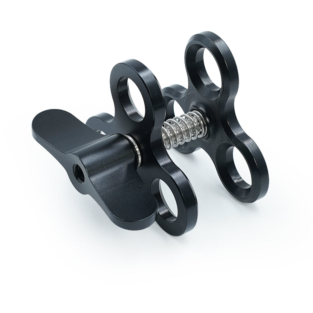 Triple ball joint clamp for underwater photography